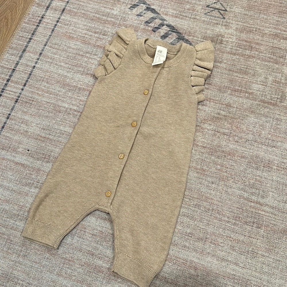 H&M Knit One Piece, Size 1-2M